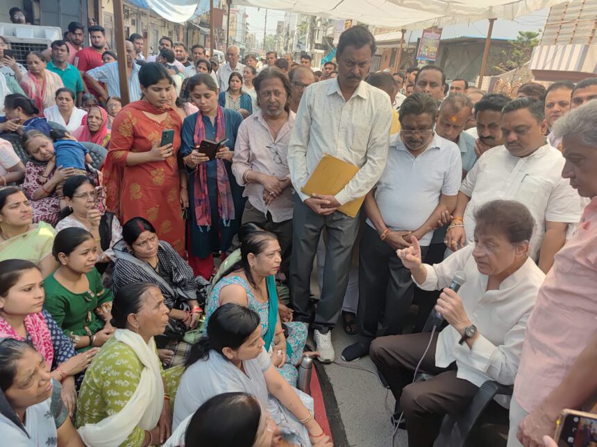 जैसे पहले उठाया वैसे फिर उठा गए रामजी