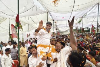 अतुल प्रधान का महात्मा फूले को नमन