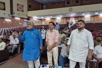 1831 करोड़ का बजट दस मिनट में पास