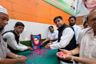 बाबा साहेब काे कांग्रेसियों ने किया नमन