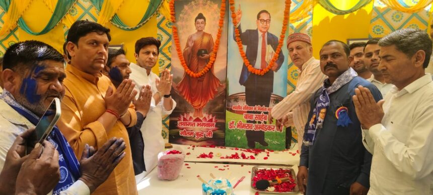 आदेश फौजी की बाबा साहेब को श्रद्धांजलि