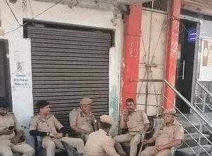 धरना स्थल सील, सेंट्रल मार्केट पीएसी के हवाले, बैरिकेटिंग