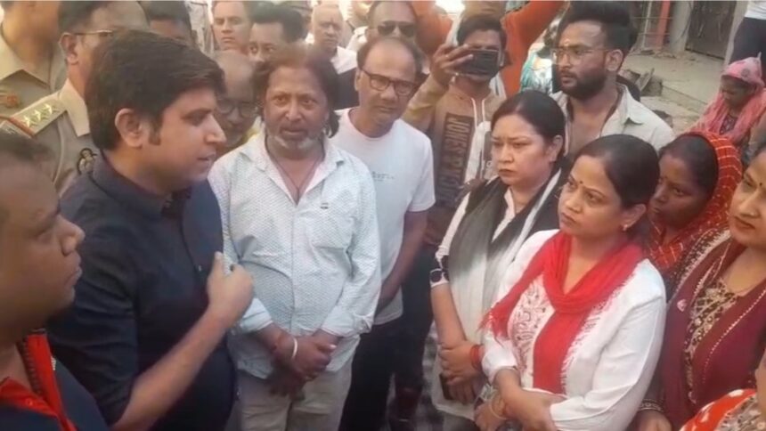 पास गए तो खैर नहीं! सेंट्रल मार्केट पर नेताओं को मैसेज