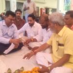 84 सौ चाहिए काम चला रहे 28 सौ से