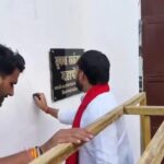टिकट के लिए जाने क्या-क्या पड़ता है करना