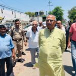 सिर पकड़ लिया नेताओं और अफसरों ने