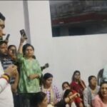 राज्यमंत्री के आवास पर महिलाओं का धाबा