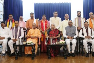 योगी मंत्रिमंडल का विस्तार आठ ने ली शपथ