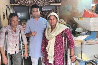 अपाहिज हैं हजूर इन तो रहम करो