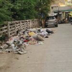 साहब! त्यौहार है अब तो वार्ड में काम करा दो वर्ना पब्लिक..