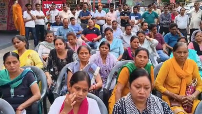 आसमान से बरस रही आग भी ना तोड़ सकी हौसला