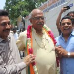 डा. संजय जैन ने किया डा. तोमर का स्वागत