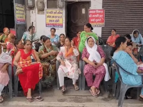 फजीहत के बाद बैकफुट पर पुलिस फिर लगा टैंट