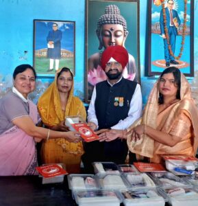 स्वच्छता के प्रति महिलाओं का किया जागरूक
