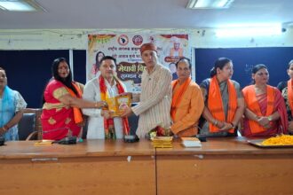 पं. आदेश फौजी ने किया प्रतिभाओं का सम्मान