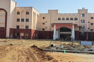 नगर निगम अफसरों को हाईकोर्ट में घसीटा