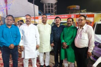 काव्य महोत्सव में पहुंचे ऋषभ सचिव डा. संजय