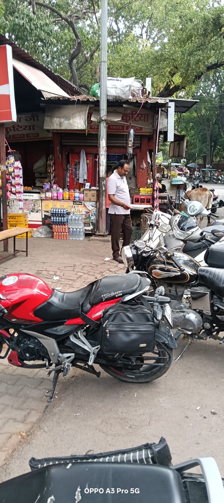 लावारिस क्यों छोड‍़ दी अफसरों ने कुटिया