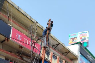 आबूलेन पर बिजली व नालों की सफाई का काम