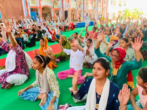 बालेराम शिशु मंदिर में दिव्य ज्योति योग शिविर