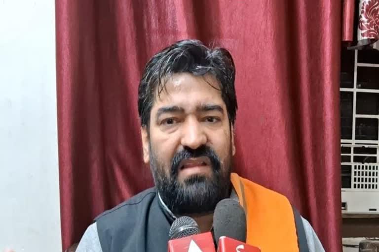 पहले घर वापसी के बाद उठाए कांवड़