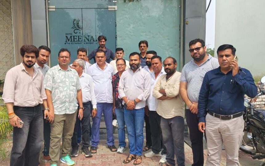 होटल संचालक सराय एक्ट में पंजीकरण को राजी