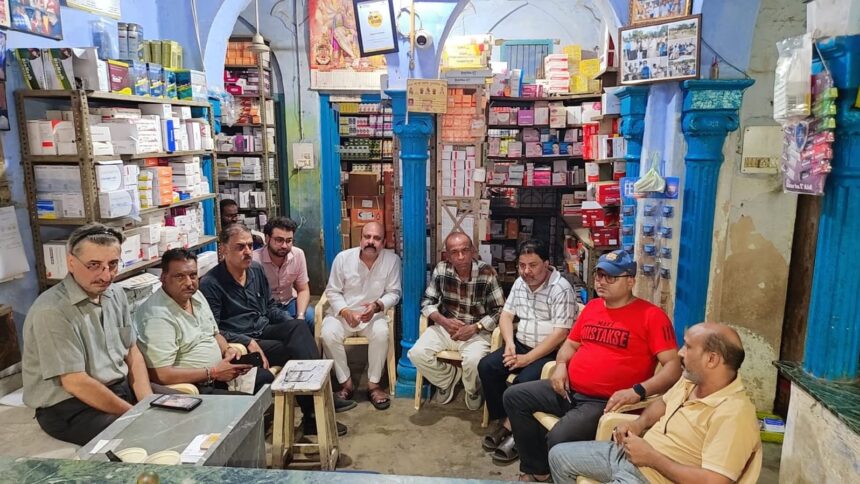पुलिस प्रशासन के रवैये को लेकर नाराजगी