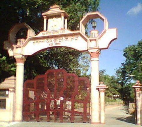 SD सदर में टीचरों की भर्ती पर DIOS की रोक