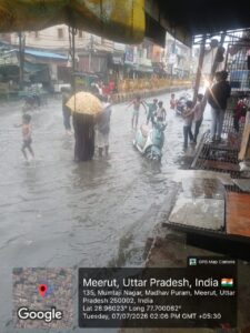 आदर्श वार्ड चंद मिनटों की बारिश में पानी पानी