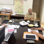 बिजली संकट पर अधिकारियों से मिले कैंट विधायक