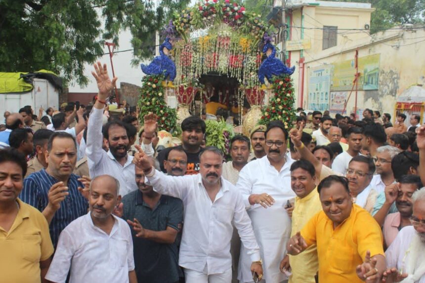 सदर से जगन्नाथ जी की भव्य सवारी