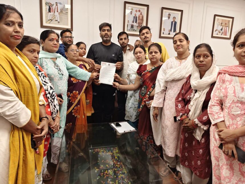 राष्ट्रपति से मांगा मिलने का समय