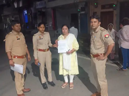 नोटिस को बताया अफसरों की निर्ममता