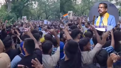 इस्तीफे के बाद जंतर मंतर पर जश्न का माहौल