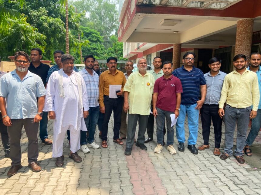 उत्पीड़न से व्यापरियों में उबाल, GST कमिश्रर से मिले