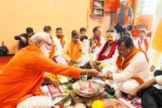 उद्धव ठाकरे के जन्मदिवस पर हवन