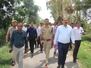 अफसरों ने हाइवे किया फोर्स के हवाले