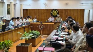 बैठक में गूंजा सोना लेकर भागने का मुद्दा