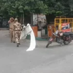 अर्थी दहन को लेकर सपाइयों की पुलिस से झड़प