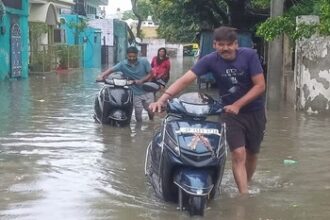 झमाझम बारिश में शहर के कई इलाके पानी-पानी