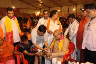 कैंट विधायक ने की कांवड़ियों की मरहम पट्टी