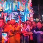 कांवड़ियों को शिकंजी का वितरण