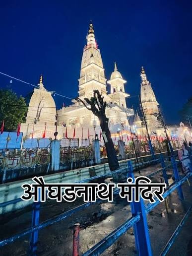 सुरक्षा के भारी तमझाम के बीच जलाभिषेक