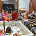 श्री वामन भगवान मंदिर में दूधिया अभिषेक