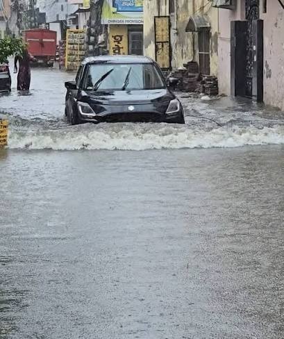 बारिश बनी मेरठ के लिए अब हा-हाकारी