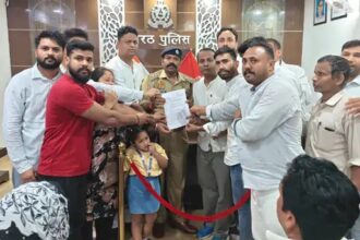 CCSU भारी फोर्स ने नहीं निकलने दिया पैदल मार्च