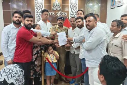 CCSU भारी फोर्स ने नहीं निकलने दिया पैदल मार्च