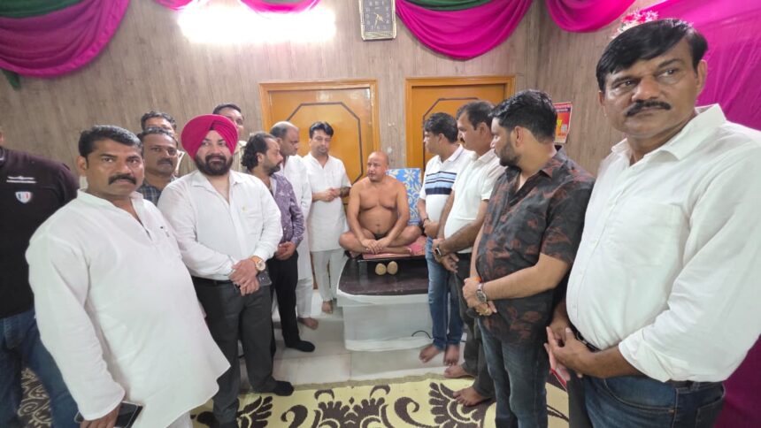 भाजपा के गले की फांस बना है मेरठ बंद