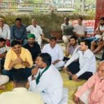 किसानों ने रोका साइट पर काम