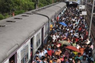 ट्रेन के सफर में टिकट के अलावा ये भी चाहिए
